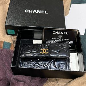 Rare limited Camellia Cardholder with box and authenticity card